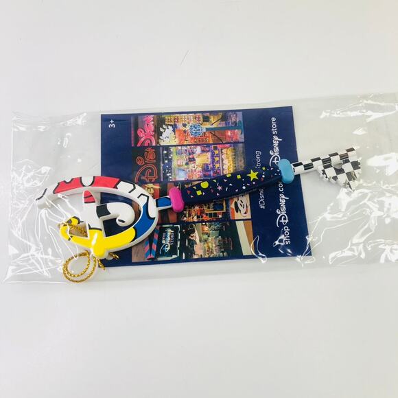 2020 Disney Store Cast Member Key Disney Store Strong Imagination Key Sealed - Picture 1 of 2